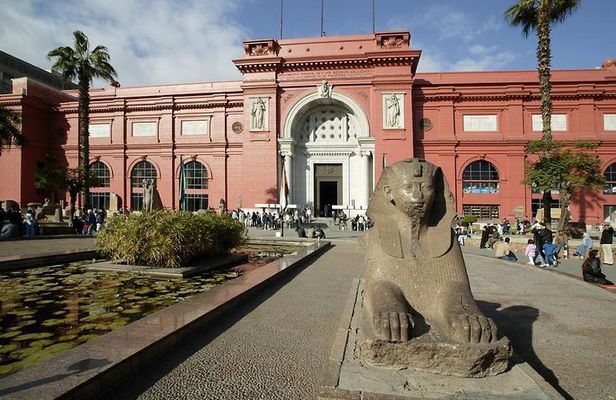 Giza Pyramids, Citadel and Egyptian Museum Full Day private Tour