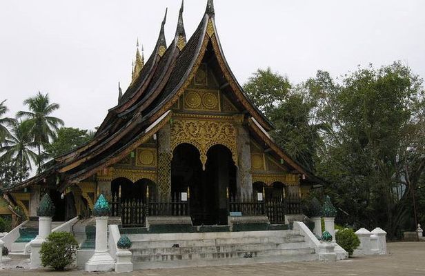 Guided Exploring Luang Prabang Full-Day Tour
