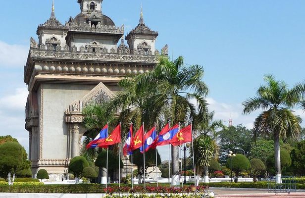 Guided Vientiane City and Buddha Park Full-Day Tour