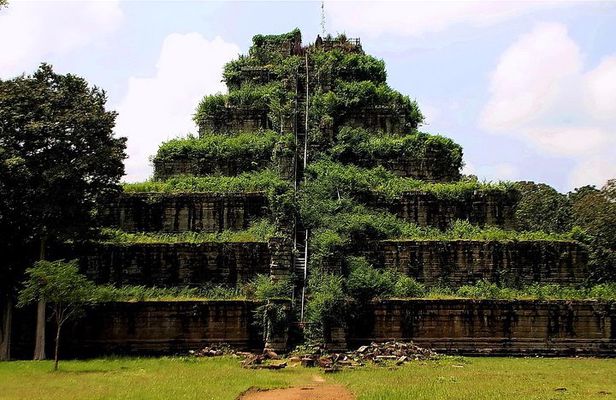 Private Tour to Koh ker and Beng Mealea Temple from Siem Reap