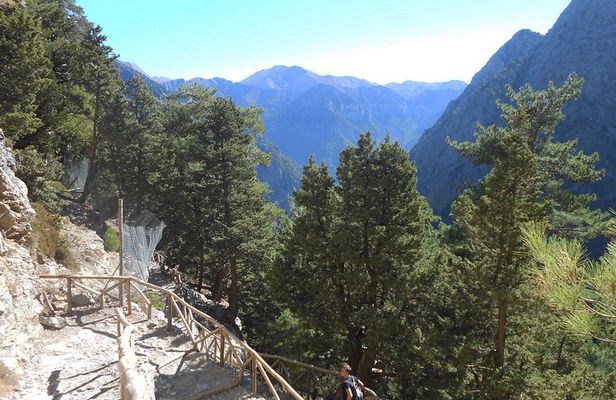 Full Day Samaria Gorge 10-Mile Walking Tour