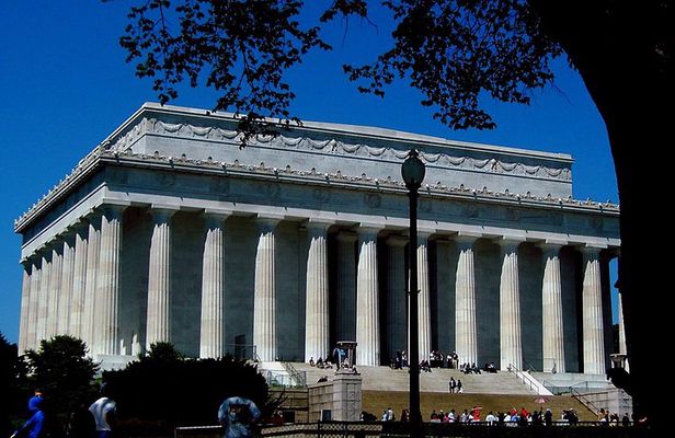 DC Monuments with River Cruise, Cherry Blossoms, Entry Tickets