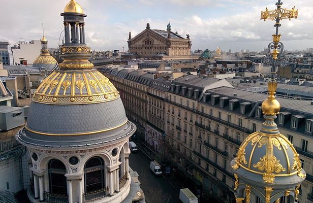 Private Art Nouveau and Art Deco tour near Opera