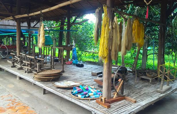 Island Community Life in Phnom Penh