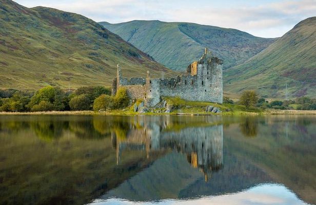 Loch Ness & Urquhart Castle Private Day Tour with Scottish Local