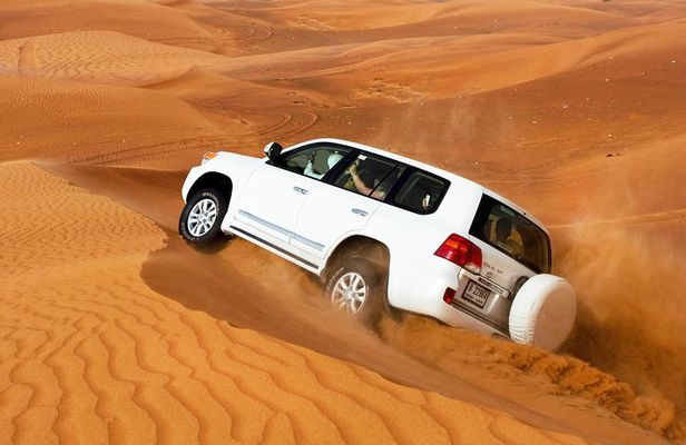 4x4 Red Dunes Evening Desert Safari With BBQ Dinner