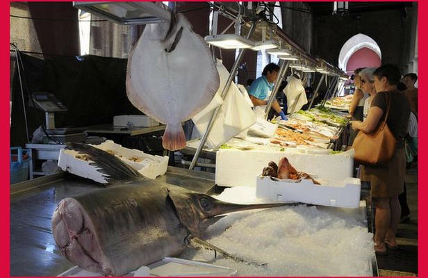 Cesarine: Market Tour & Home Cooking Class in Palermo