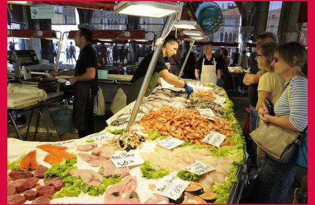 Local Market Visit and Private Cooking Class at a Cesarina's home in Siracusa