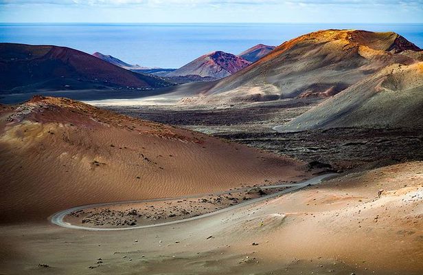 Lanzarote Short South Tour with Timanfaya Volcano Entrance