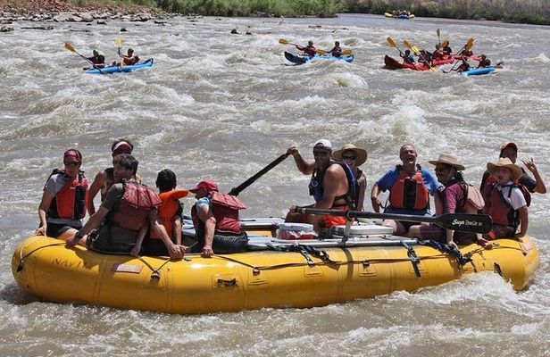 Fisher Towers Rafting Full-Day Trip from Moab