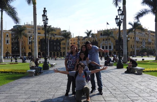 LIMA: City Walking Tour with Catacombs + Local Market