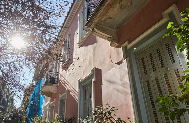 Private Tour: Alternative Athens City Walk