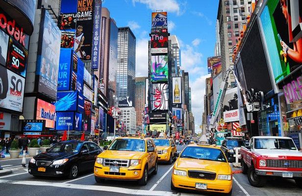 NYC Private Tour with Local Guide by SUV or Van