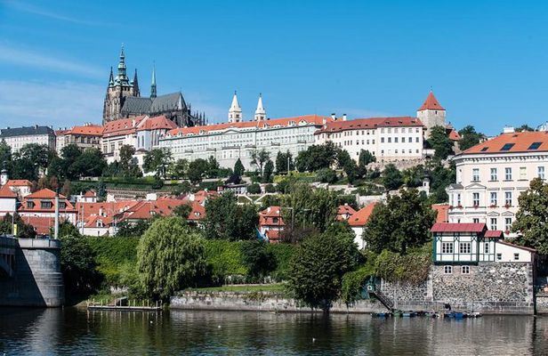 Prague Super Saver: Lobkowicz Palace Concert plus Lobkowicz Palace Museum Entrance Ticket