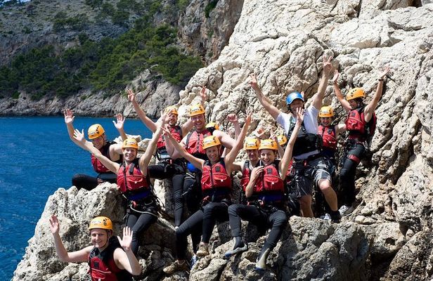 Small-Group Cliff Jumping Experience in Mallorca