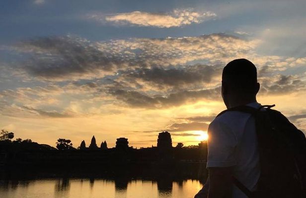 Angkor Wat Sunrise & Ancient City Discovery
