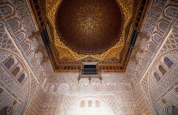 Royal Alcazar Experience: Guided Tour with Fast-Track Tickets