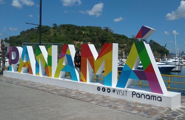 Private Tour Layover in Panama