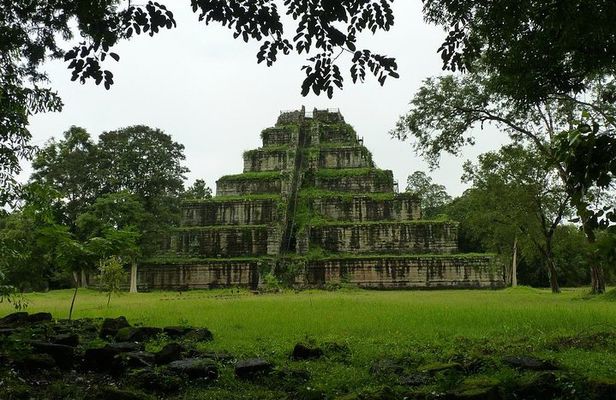 Ultimate Private Day Trips To Koh Ker City, Pyramid Prasat Thom & Beng Mealea