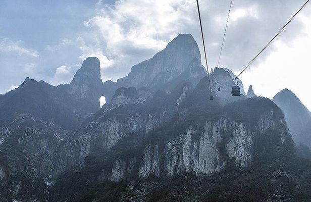 1 "Fairytale" Day Trip-Tianmen Mountain+Furong Town