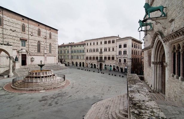 Private Perugia Walking Tour with official guide