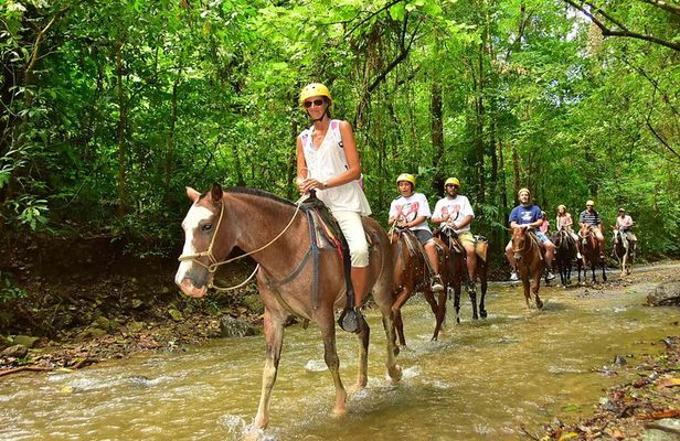 Horseback + Natural Pool Adventure in Jaco Beach and Los Suenos