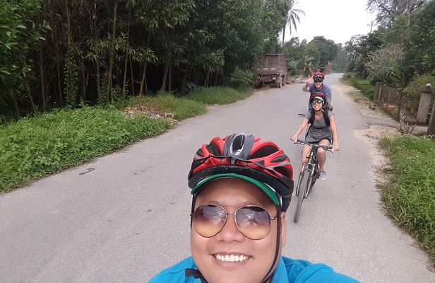 Hue Tombs Tour by Bike & Dragon Boat Cruise on Perfume River