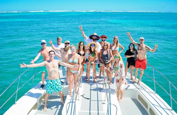 Private Catamaran Booze Cruise & Snorkeling