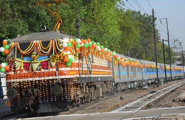 Same day by Gatimaan Express -TAJ & FORT