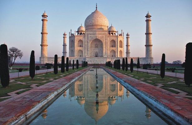 A wonderful day trip to Taj Mahal