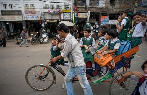 Old Delhi Walking Tour with Authentic Indian Lunch