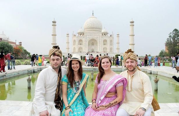 Private Tour: Agra Day Trip from Delhi with Taj Mahal Tour in Authentic Indian Dress