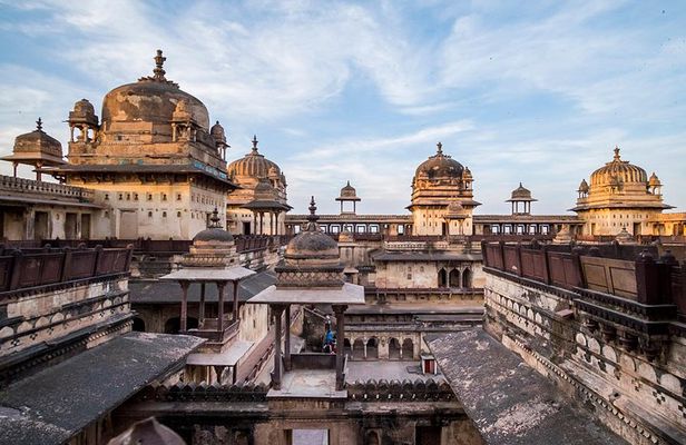 All Inclusive Full Day Sightseeing Tour of Orchha