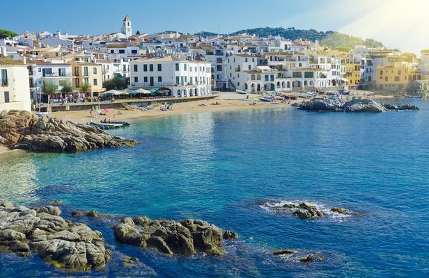 Medieval Costa Brava day-trip from Girona