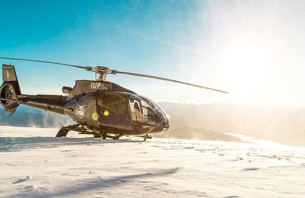 Helicopter Tour with Alpine Snow Landing from Queenstown
