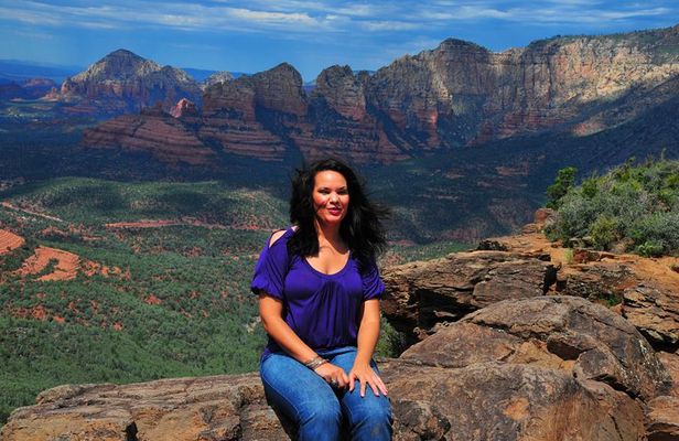 Sedona with Jerome and Montezuma Castle One-Day Van Tour