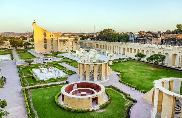 Half day sightseeing tour of Jaipur