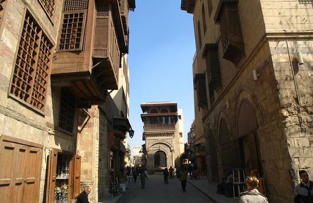 Private Old Cairo Photography Tour: Mosques, Souqs and Palaces