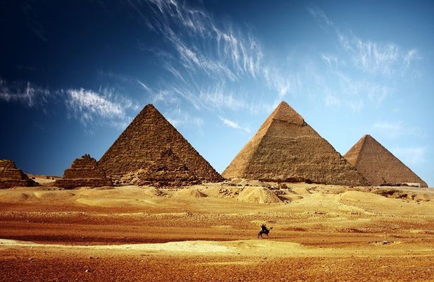 Tour of Most important Places in Cairo Giza Pyramids Egyptian Museum and Bazaar