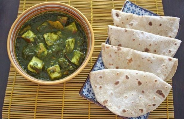 Private Mumbai Market Tour and Cooking Class With an Expert