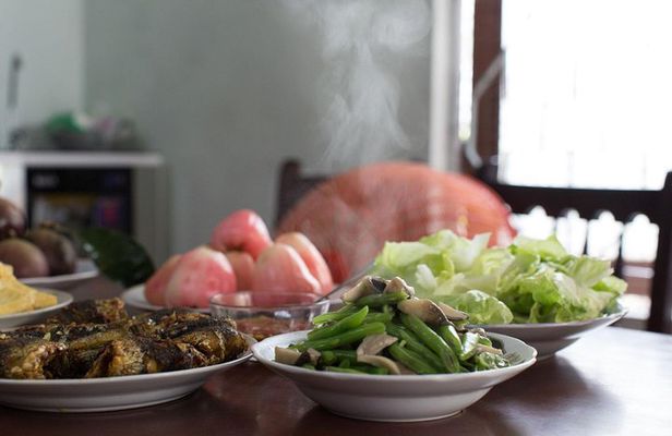 3-hour Traditional Vietnamese Home-Cooking Class in Da Nang