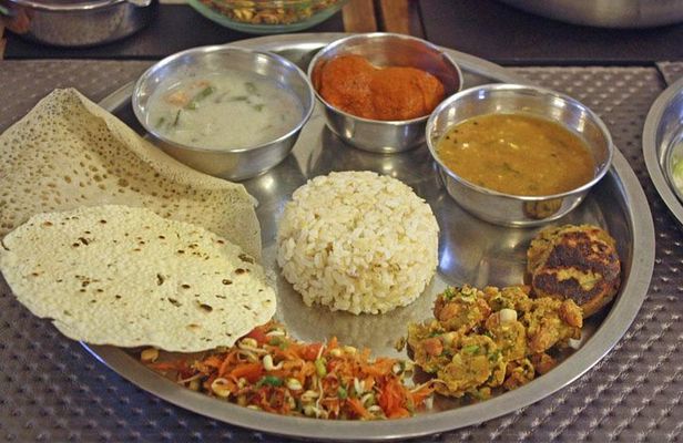 Private Market Tour and Vegan Indian Cooking Demo in Andheri West Mumbai