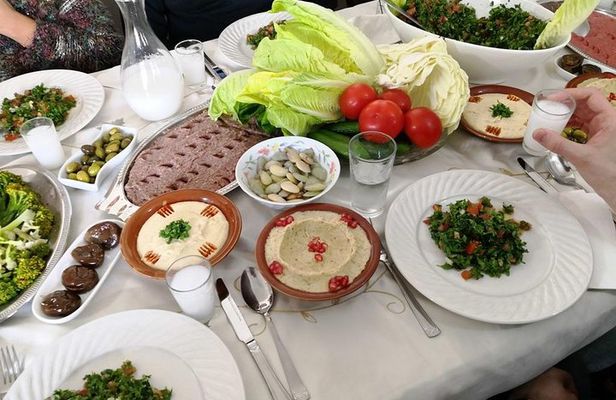 Authentic Lebanese Cooking Lesson and Meal with Tania's Family in Beirut
