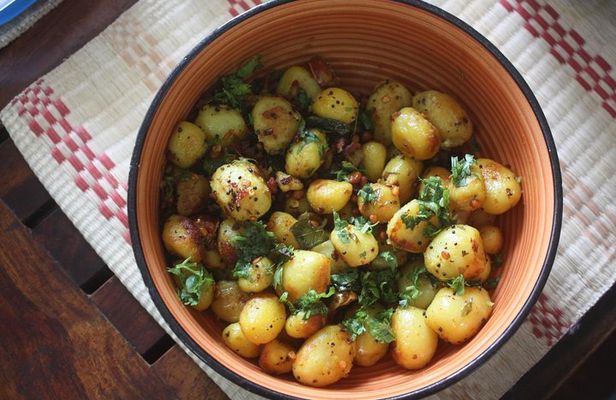 Private Rajasthani Cooking Class in an Udaipur Home