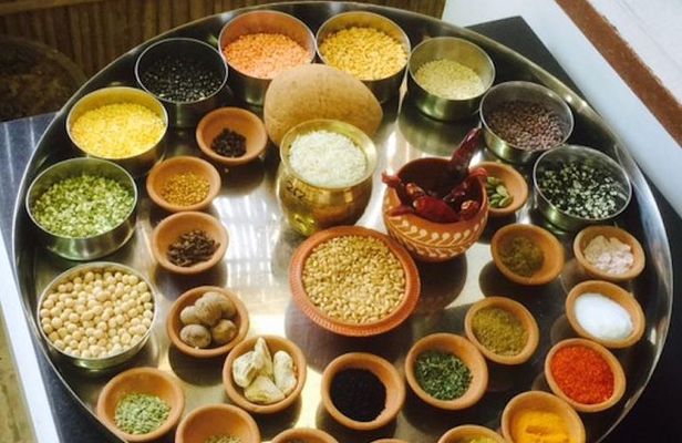 Market Tour and North Indian Vegetarian Cooking Class in Jaipur
