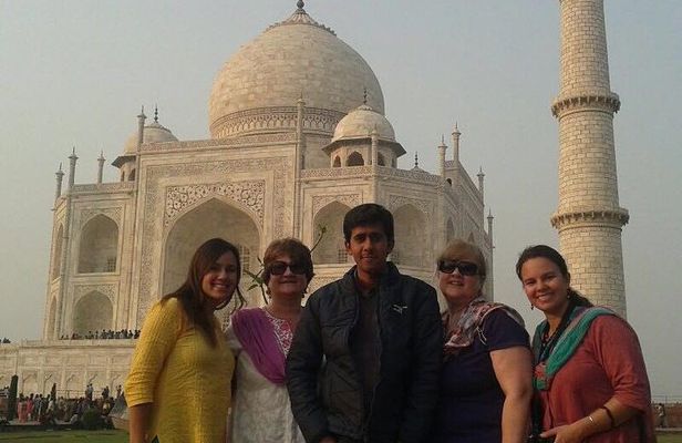 Overnight Agra Tour From Delhi with Sunrise and Sunset Tajmahal View