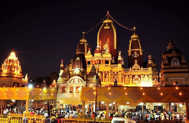 Delhi by Evening Tour by Private Air-Condition vehicle includes Dinner.