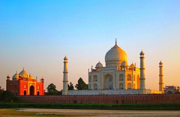 Sunrise Taj Mahal Day Trip from Delhi includes Guide