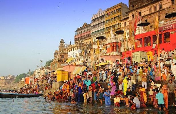 3-Days Delhi and Varanasi Tour by Express Train.Includes,Hotel Transfers.