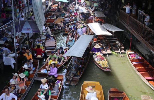 Colors of Damnoen Saduak from Bangkok